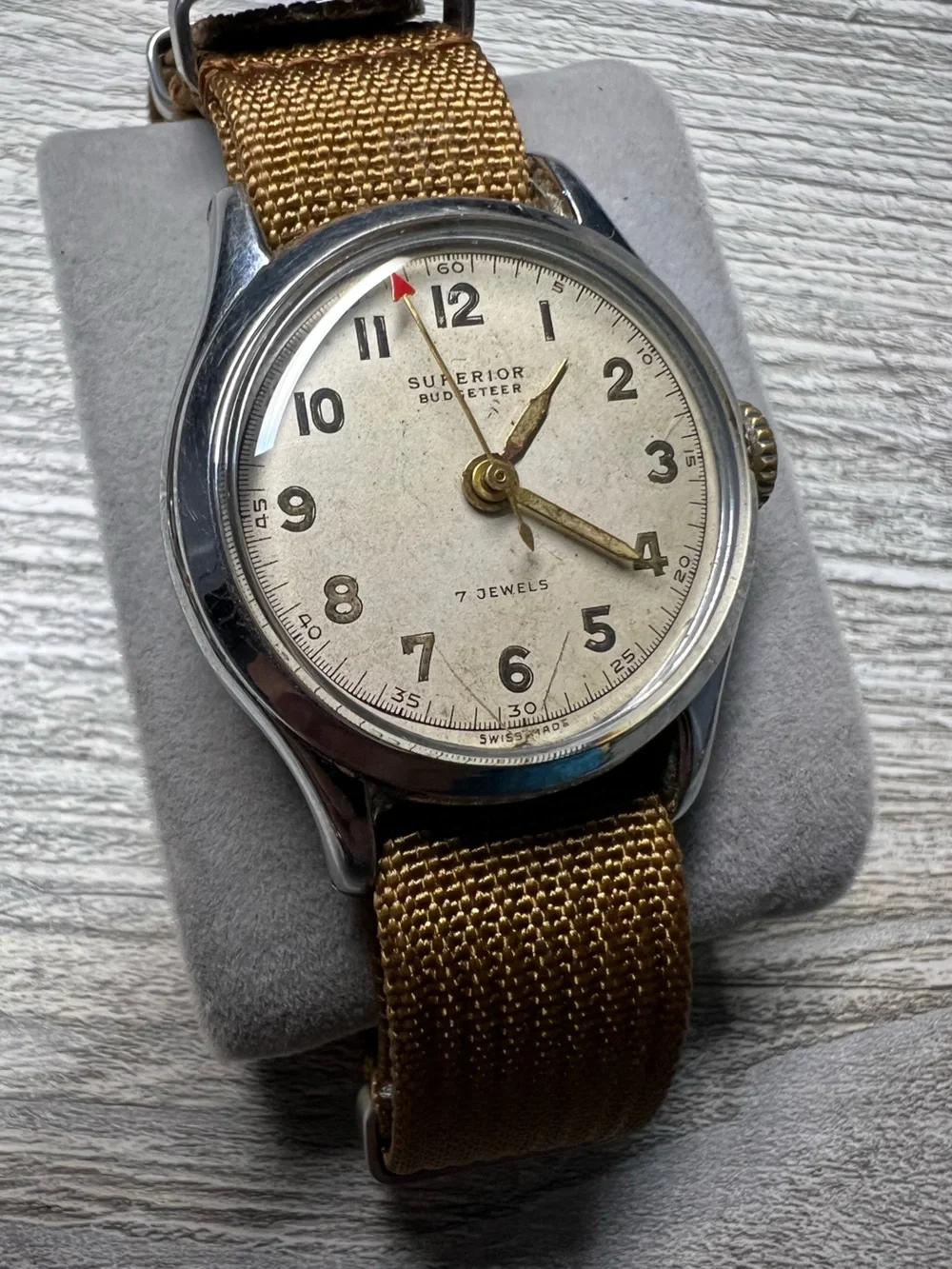 Superior Budgeteer 7 jewel mechanical men’s watch